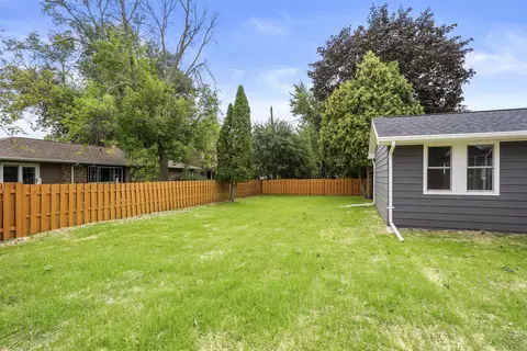 Exterior - 1106 N Hawthorne Dr, Appleton, WI 54915 photo 7 of 10