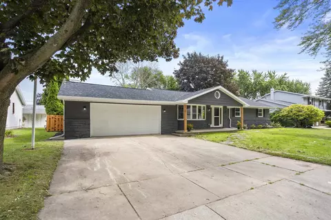 Exterior - 1106 N Hawthorne Dr, Appleton, WI 54915 photo 10 of 10