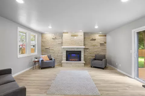 Living - 1106 N Hawthorne Dr, Appleton, WI 54915 photo 1 of 4