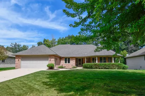 2543 Sage Dr, Green Bay, WI 54302