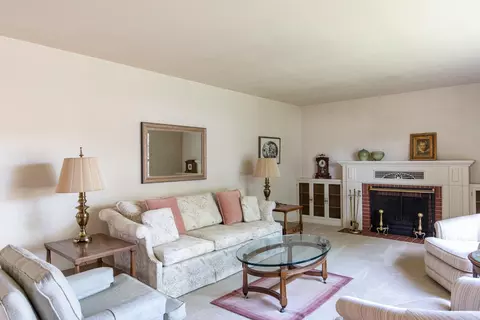 Living - 1209 W Winnebago St, Appleton, WI 54914 photo 1 of 3