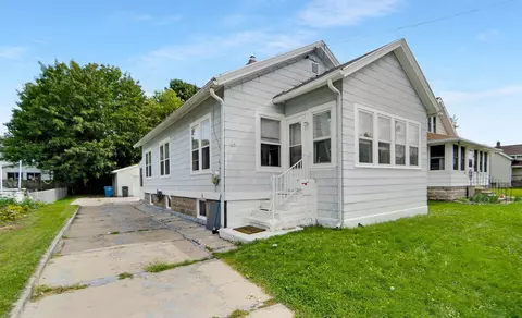54 Mill St, Oshkosh, WI 54901