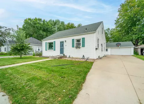 206 E Wilson Ave, Appleton, WI 54915