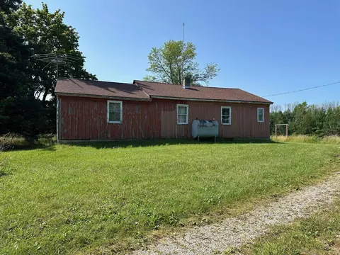 n3123n3 Drive Dr, Menominee, MI 49858
