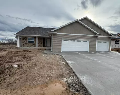 4661 Richard Ln, Green Bay, WI 54313