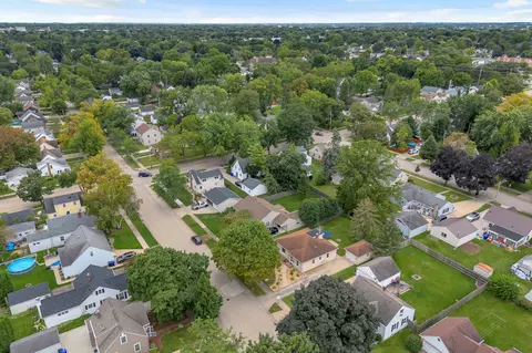 View/Area - 2109 N Division St, Appleton, WI 54911 photo 2 of 2