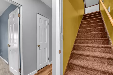 Entry Way - 2109 N Division St, Appleton, WI 54911 photo 2 of 3
