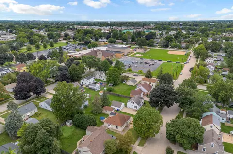 View/Area - 2109 N Division St, Appleton, WI 54911 photo 1 of 2