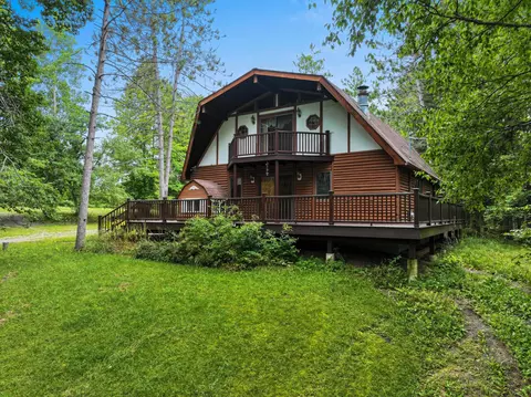 w4694 Bay De Noc Drive, Menominee, MI 49858