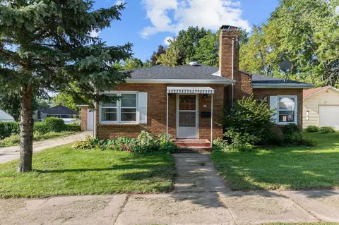 42 Felshow St, Clintonville, WI 54929
