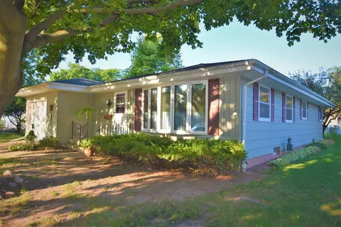 1123 Windsor St, Oshkosh, WI 54902