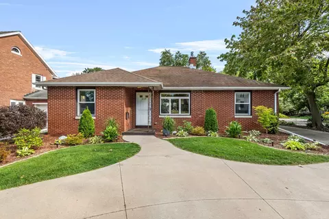 219 W Prospect Ave, Appleton, WI 54911