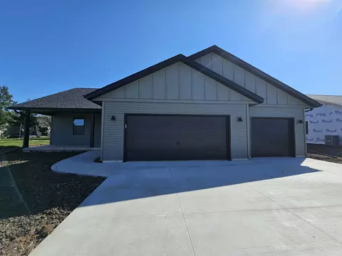 341 Prairie Fox St, North Fond Du Lac, WI 54937