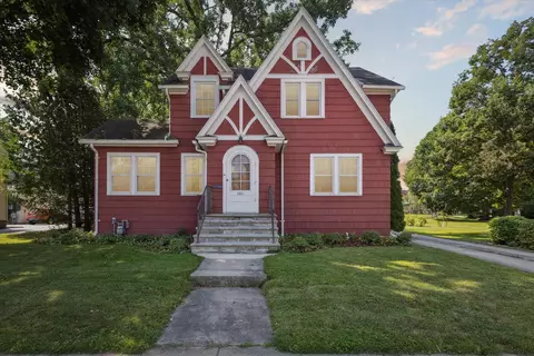 1051 Dousman St, Green Bay, WI 54303