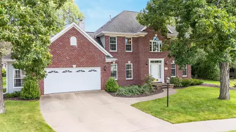 2545 Lamplight Ct, Oshkosh, WI 54904