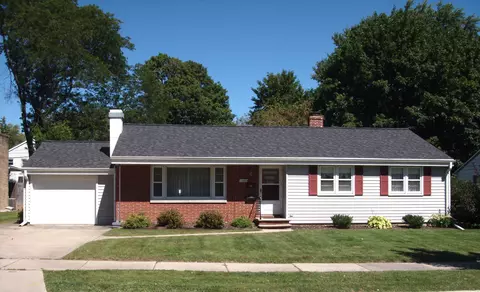 1262 Oregon St, Green Bay, WI 54303