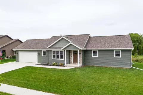 310 Blackbird St, North Fond Du Lac, WI 54937