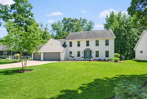 1140 Shaggy Bark Dr, Neenah, WI 54956