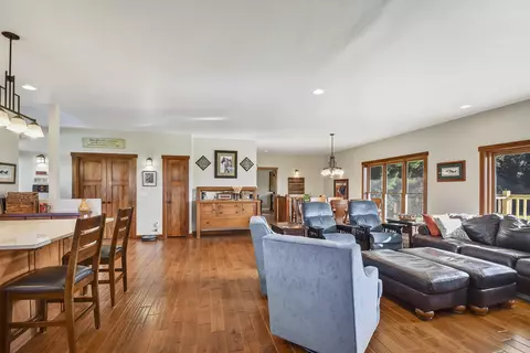 3372 Brookside Dr, Pulaski, WI 54162 photo 11