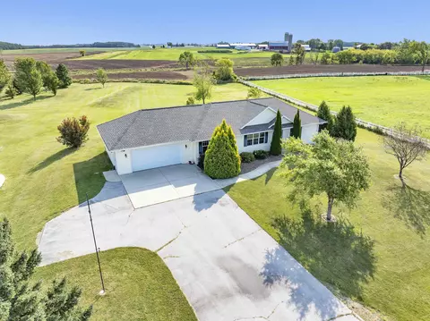 5325 Niles Rd, De Pere, WI 54115