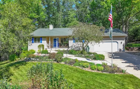 2798 S Memorial Dr, Green Bay, WI 54313