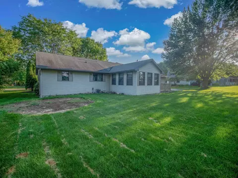 Exterior - n427 Maple Ridge Drive, Appleton, WI 54915 photo 4 of 9