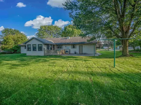 Exterior - n427 Maple Ridge Drive, Appleton, WI 54915 photo 5 of 9