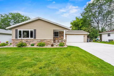 307 Amsterdam Ct, Kimberly, WI 54136