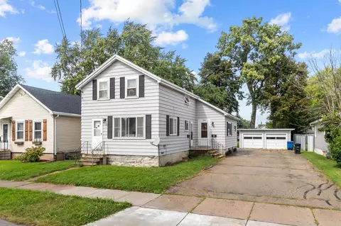 346 W 10th Ave, Oshkosh, WI 54902