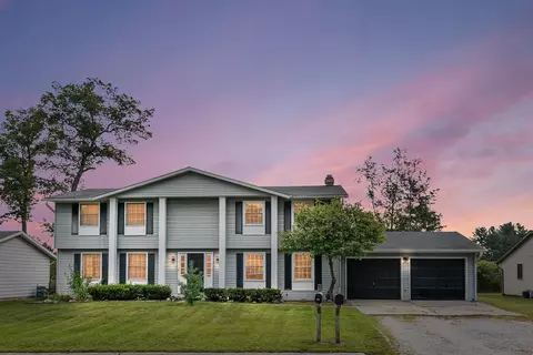 1445 Beech Tree Dr, Green Bay, WI 54304