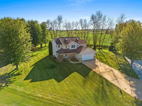 1215 Little Seidl Lake Dr, Kewaunee, WI 54216