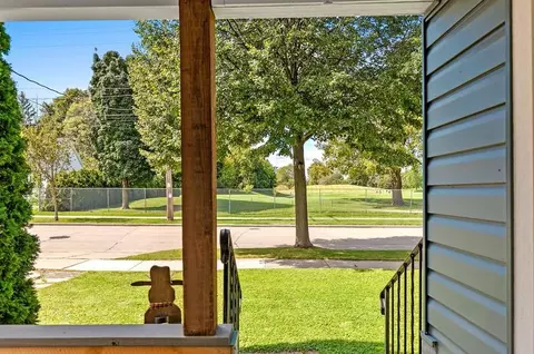 1806 S Kernan Ave, Appleton, WI 54915 photo 4