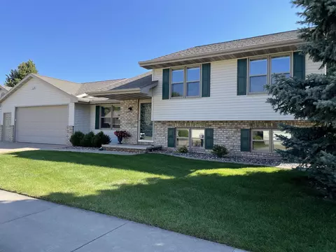 1701 E Orchard Blossom Dr, Appleton, WI 54915