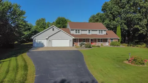 2335 Autumn Ridge Trl, Green Bay, WI 54313