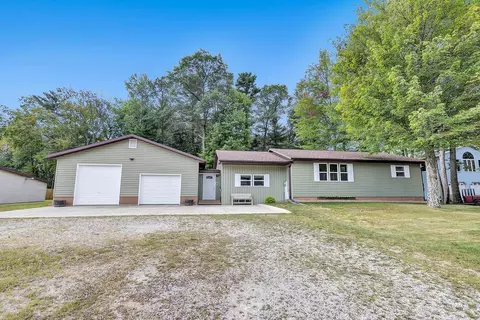 761 Aubin St, Peshtigo, WI 54157