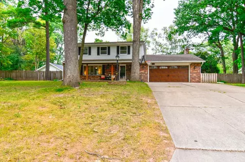 1346 Ken Dr, Green Bay, WI 54313