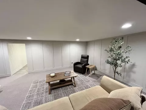 Living - 907 W Roberts Ave, Appleton, WI 54914 photo 3 of 3