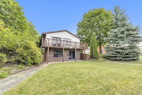 618 N Main St, Oconto Falls, WI 54154