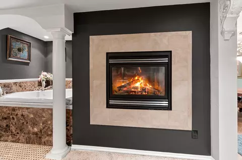 Bath - 4731 Westbrook Ct, Appleton, WI 54913 photo 8 of 10