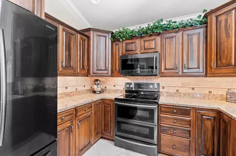 Kitchen - 4731 Westbrook Ct, Appleton, WI 54913 photo 3 of 8