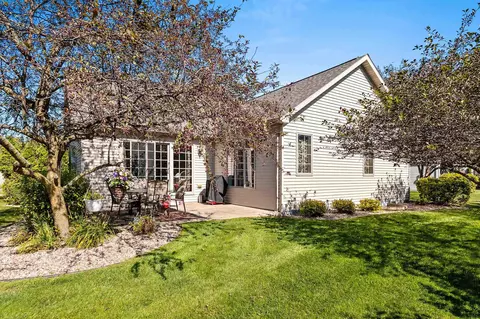 Exterior - 4731 Westbrook Ct, Appleton, WI 54913 photo 3 of 10