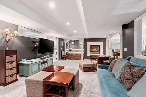 Living - 4731 Westbrook Ct, Appleton, WI 54913 photo 4 of 6