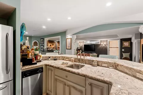 Kitchen - 4731 Westbrook Ct, Appleton, WI 54913 photo 7 of 8