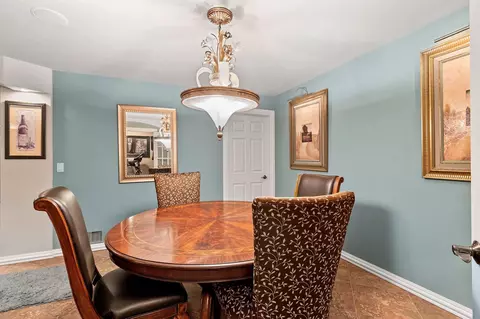 Dining - 4731 Westbrook Ct, Appleton, WI 54913 photo 6 of 6