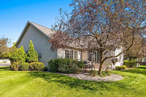 Exterior - 4731 Westbrook Ct, Appleton, WI 54913 photo 4 of 10