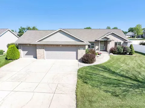 3185 Beth Dr, Green Bay, WI 54311
