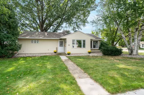 623 Laudan Blvd, Neenah, WI 54956
