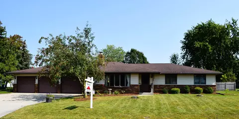 2341 Vanden Avond Dr, Green Bay, WI 54311