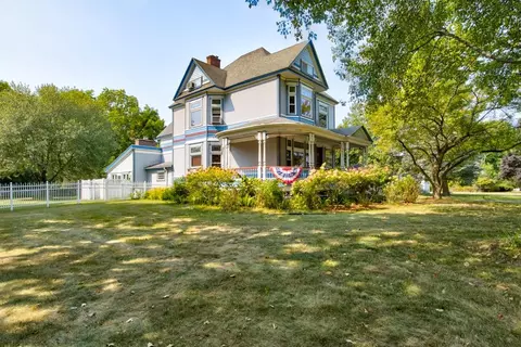 2125 Riverside Ave, Marinette, WI 54143