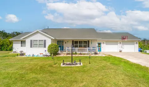 W8029 Dallwood Lane, Fond Du Lac, WI 54937